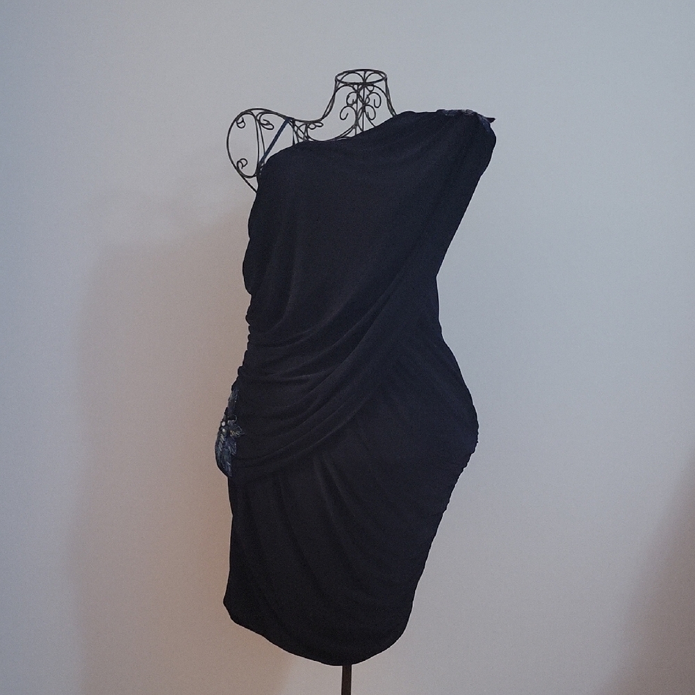 Alex & Eve Elegant One-Shoulder Black Dress